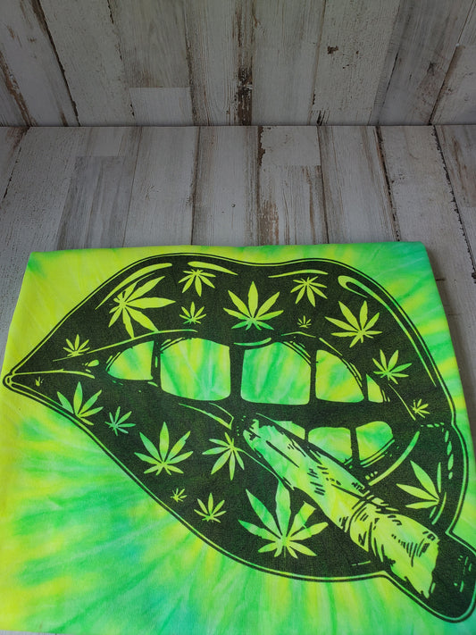 420 Lips on yellow and green tie-dye