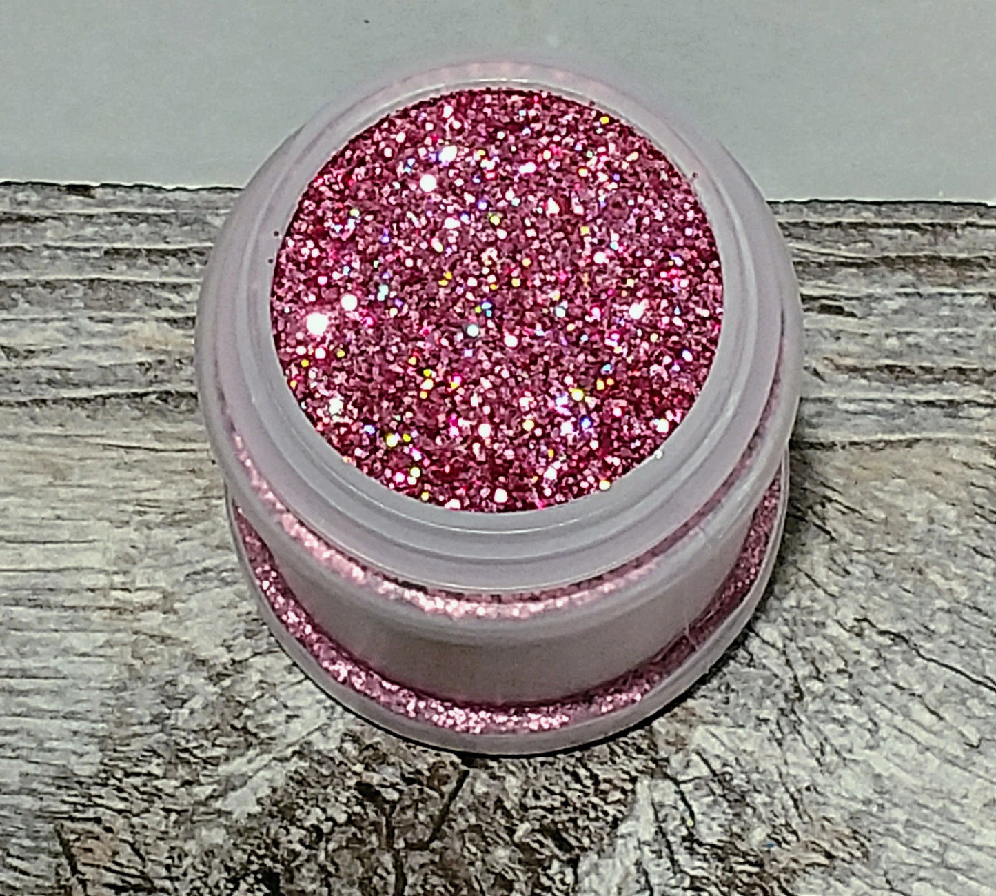 Holographic light pink